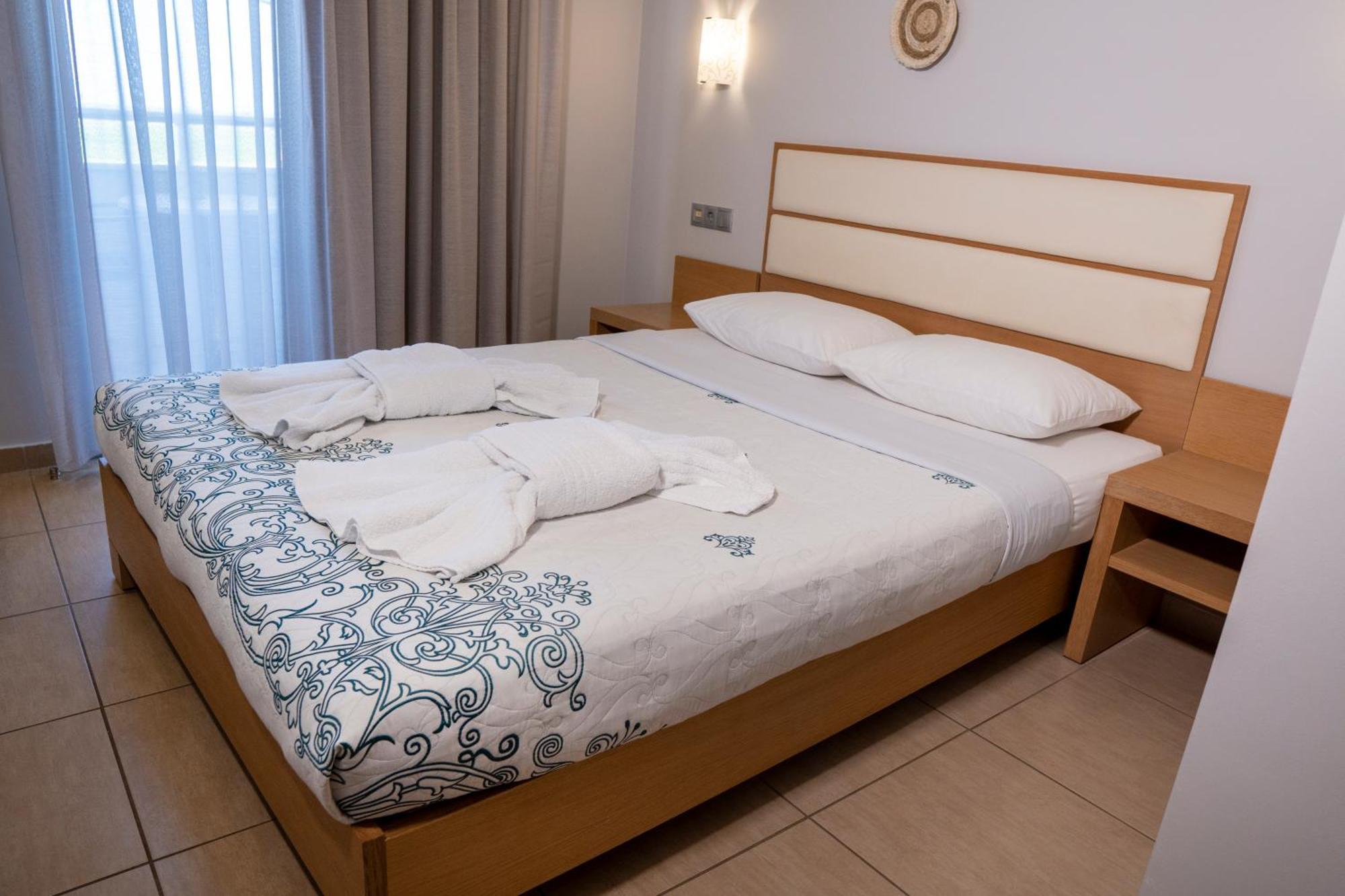 Hotel Epavlis Eleftheriadi Паралия-Катерини Экстерьер фото